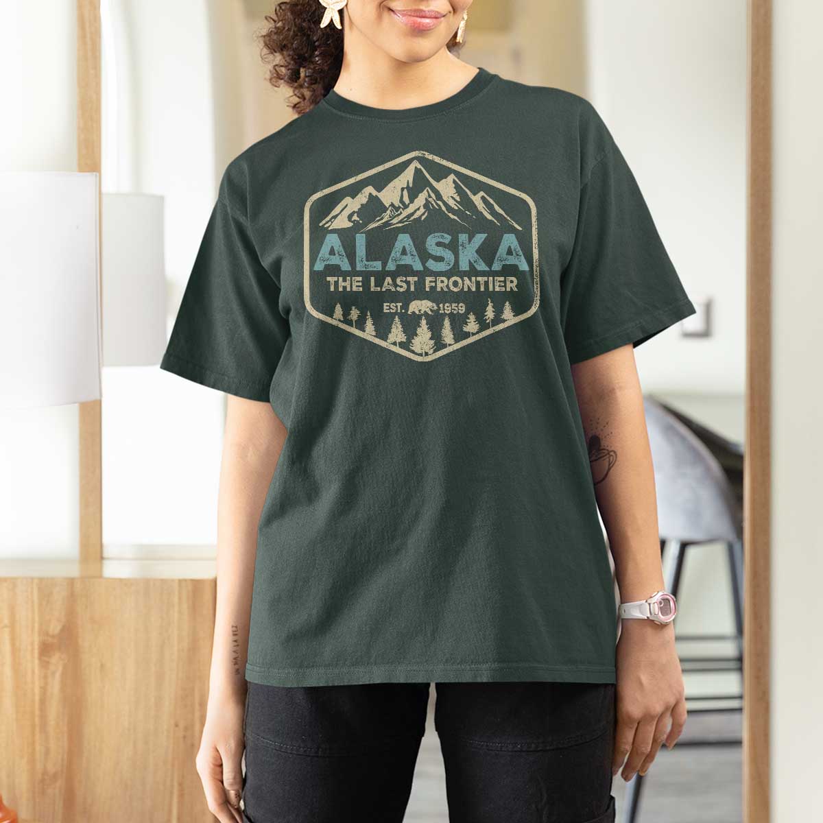 Vintage Alaska The Last Frontier T Shirt For Women Retro Alaskan Bear Mountain Souvenir - Wonder Print Shop