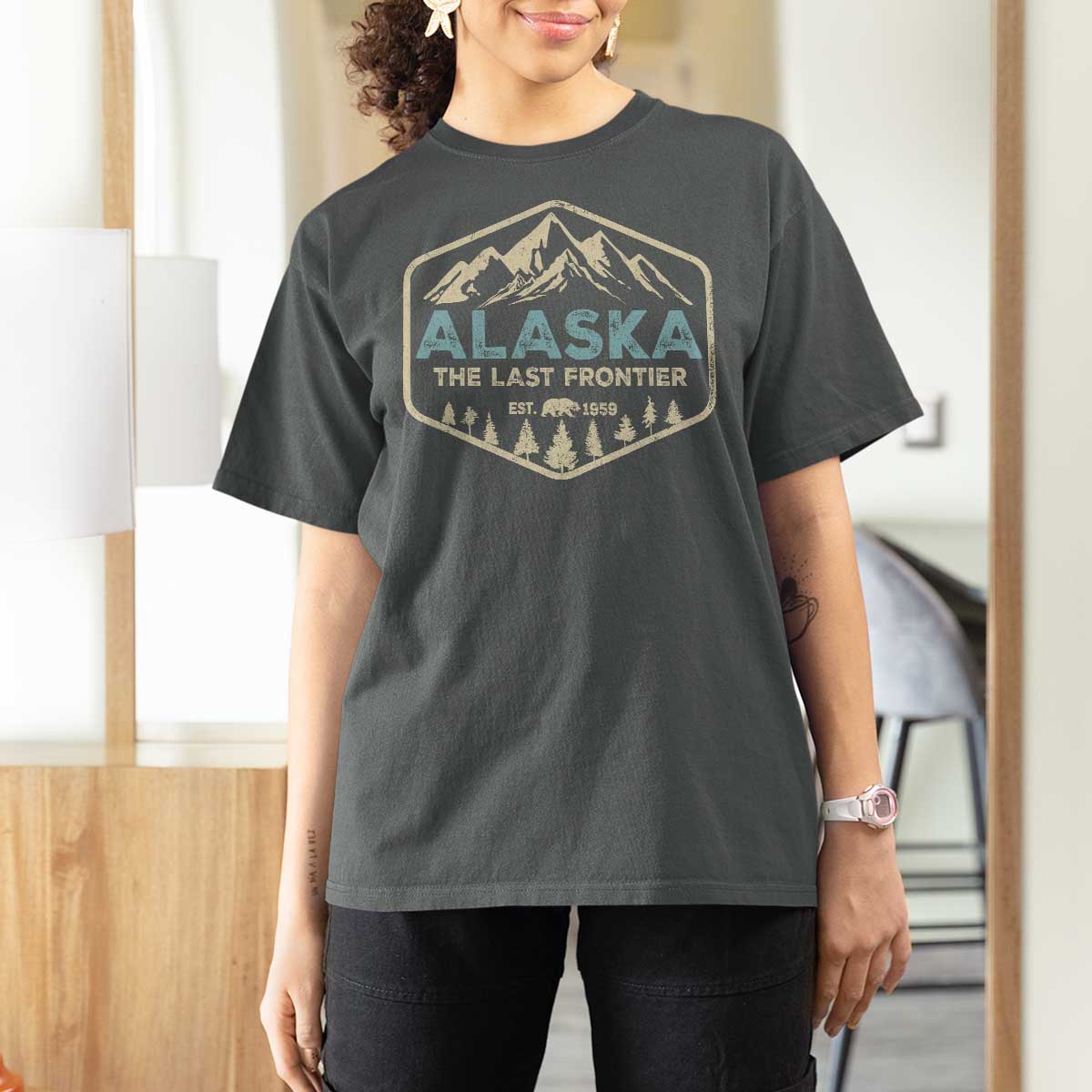 Vintage Alaska The Last Frontier T Shirt For Women Retro Alaskan Bear Mountain Souvenir - Wonder Print Shop
