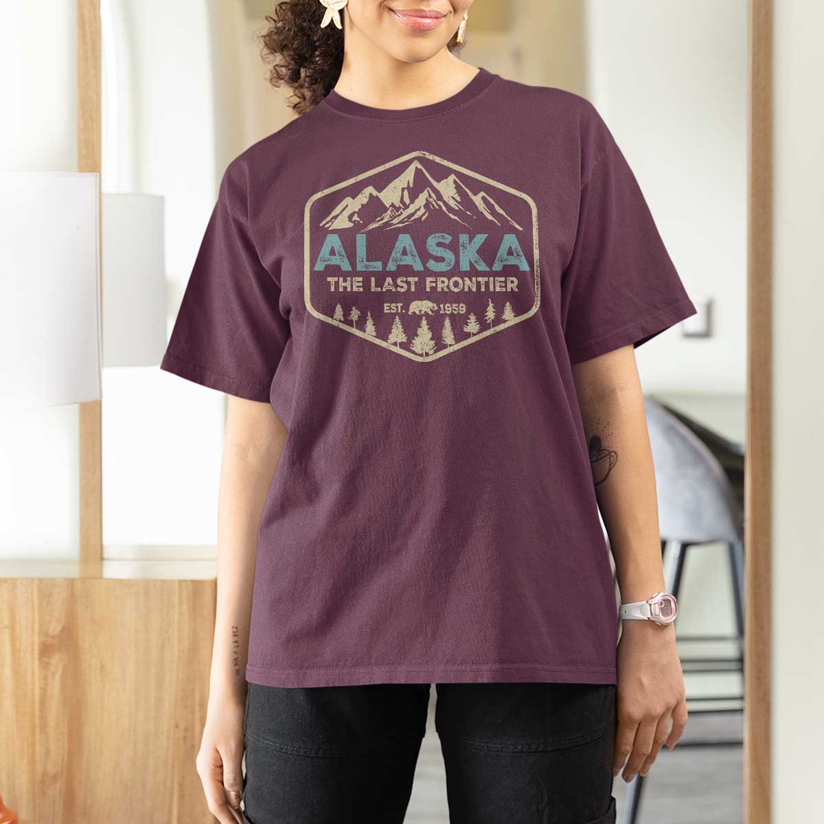 Vintage Alaska The Last Frontier T Shirt For Women Retro Alaskan Bear Mountain Souvenir - Wonder Print Shop