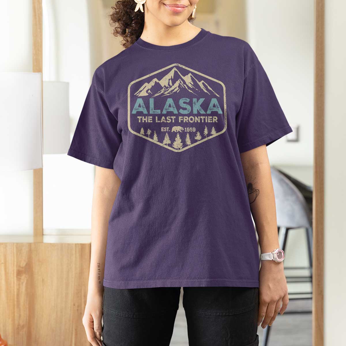 Vintage Alaska The Last Frontier T Shirt For Women Retro Alaskan Bear Mountain Souvenir - Wonder Print Shop
