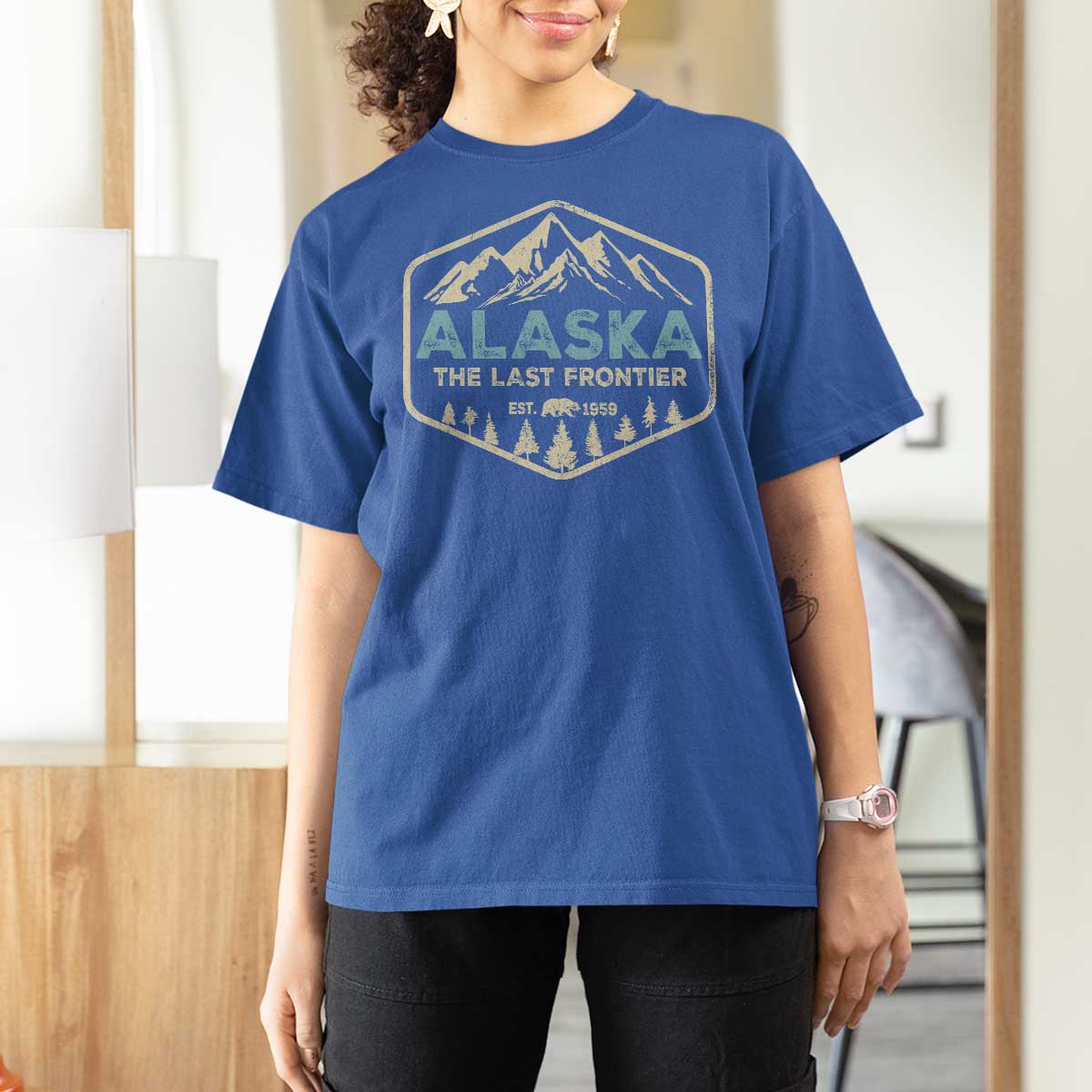 Vintage Alaska The Last Frontier T Shirt For Women Retro Alaskan Bear Mountain Souvenir - Wonder Print Shop