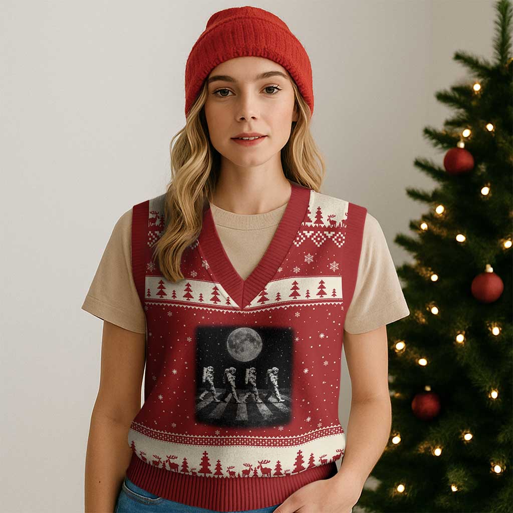 Astronauts Walking In Space Galaxy Moon Planet V-Neck Knit Sweater Vest