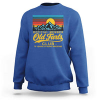 70th Birthday Official Member Old Fart Club Sweatshirt 70 Years of Being Awesome Funny Fart Joke Retro