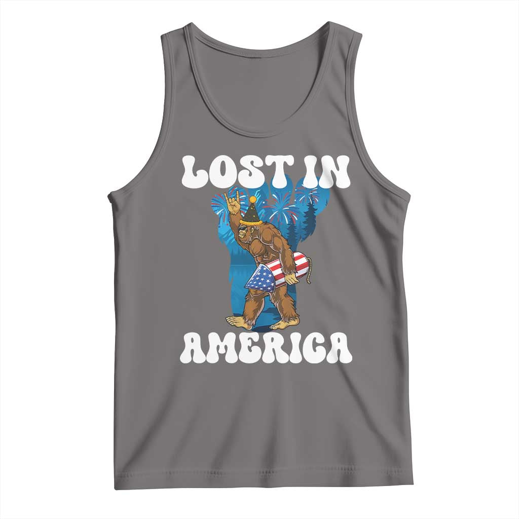 Funny 4th Of July Bigfoot Lost In America Tank Top Patriotic Sasquatch Rocket Footprint Fireworks - Wonder Print Shop