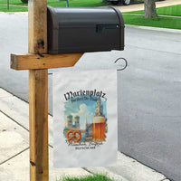 Bavarian Festival Munich Oktoberfest Garden Flag Das Herz Der Stadt Beer Pretzel - Wonder Print Shop