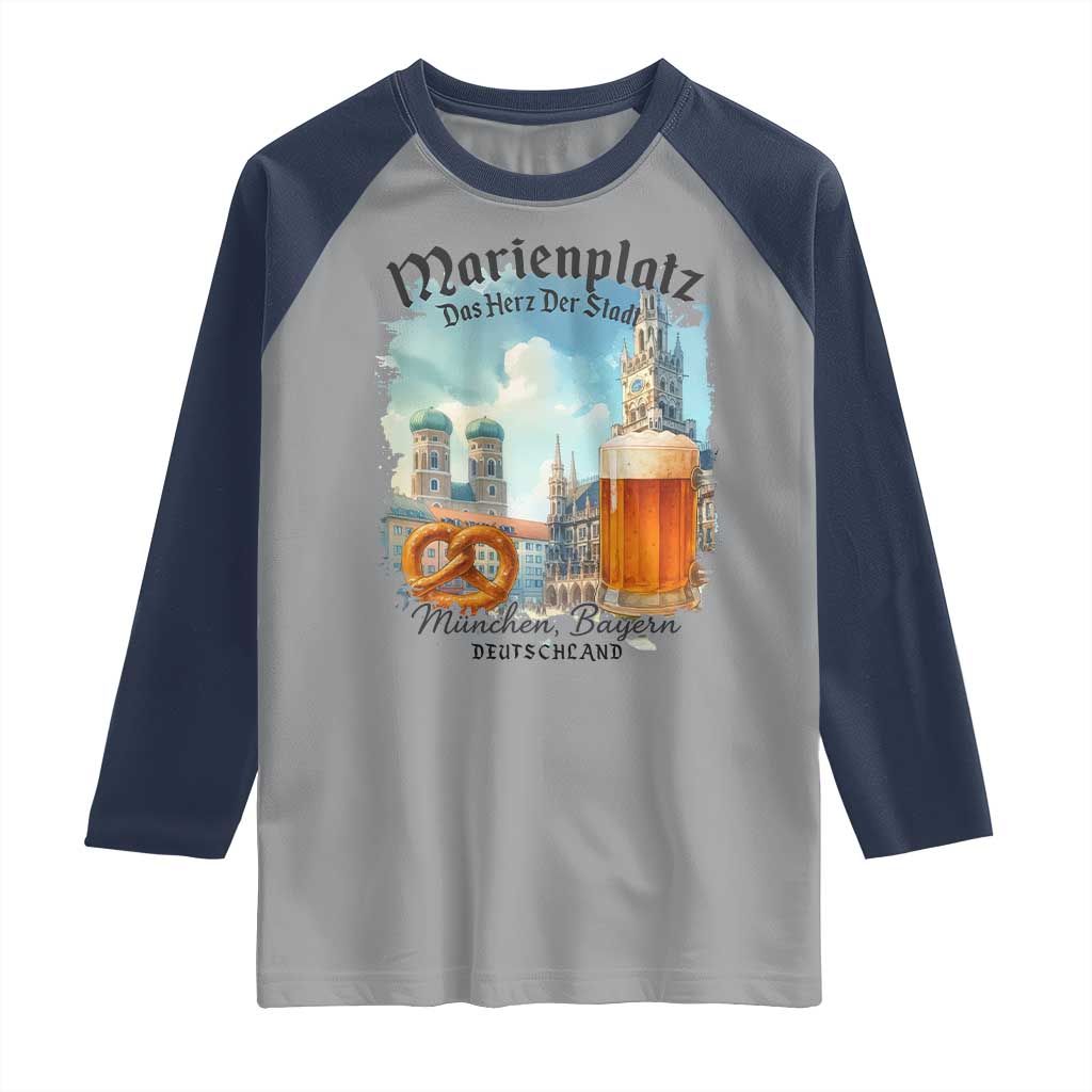 Bavarian Festival Munich Oktoberfest Raglan Shirt Das Herz Der Stadt Beer Pretzel - Wonder Print Shop