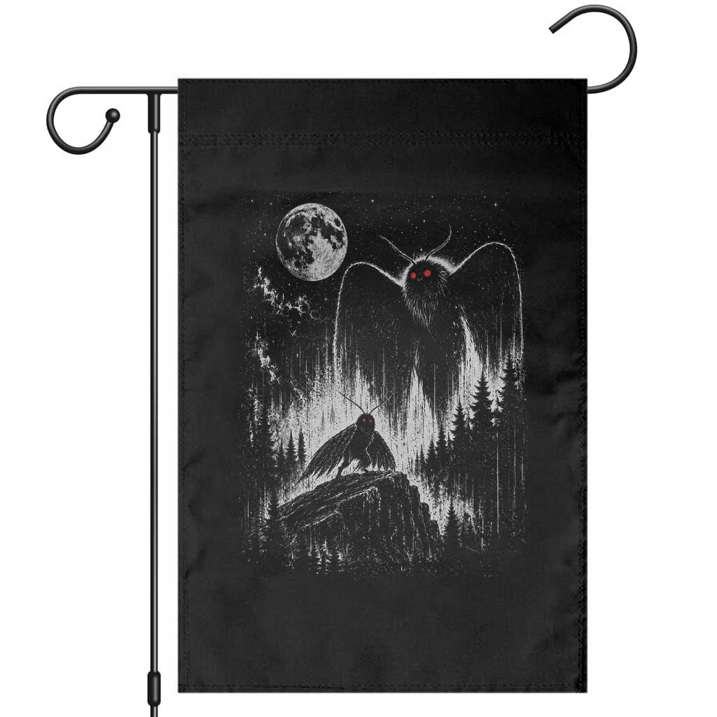 Mothman Howling at Moon 90s Retro Garden Flag Funny West Virginia Cryptid