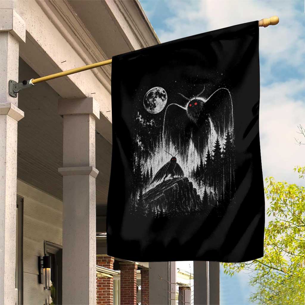 Mothman Howling at Moon 90s Retro Garden Flag Funny West Virginia Cryptid