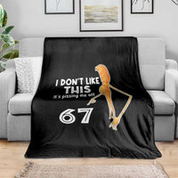 Funny Marcus The Worm 67 Meme Throw Blanket I Dont Like This Its Pissing Me Off - Wonder Print Shop