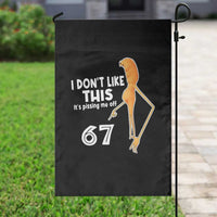 Funny Marcus The Worm 67 Meme Garden Flag I Dont Like This Its Pissing Me Off - Wonder Print Shop