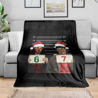 Funny 67 Christmas Movie Throw Blanket Six Seven Wet Bandits Home Xmas Alone - Wonder Print Shop