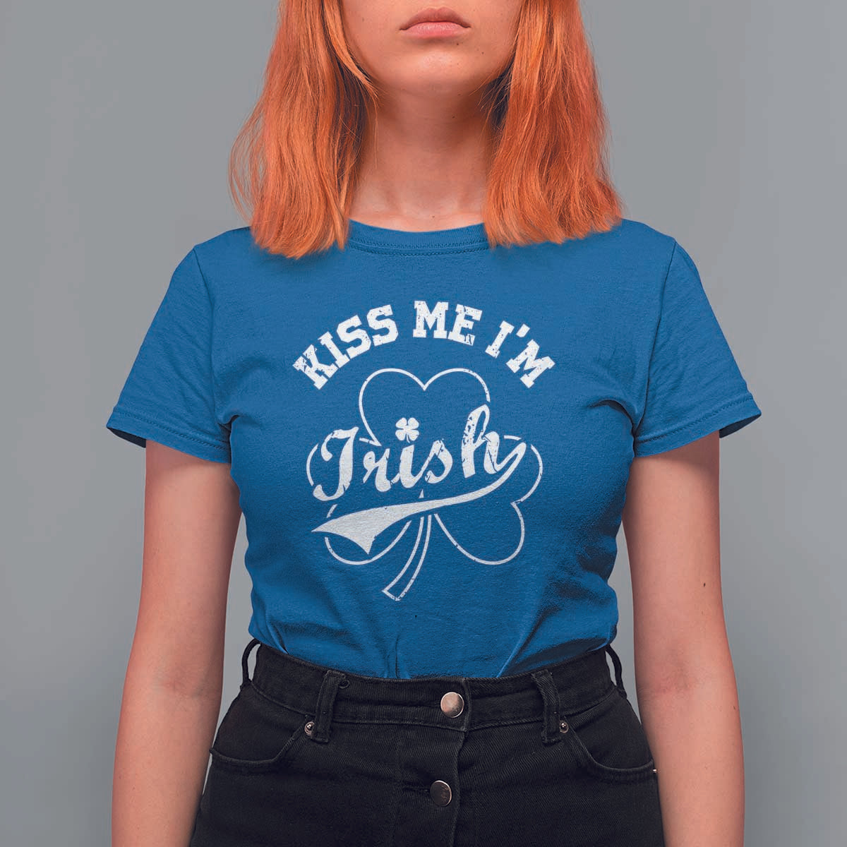 Funny Kiss Me I'm Irish St Patricks Day T Shirt For Women Vintage Shamrock