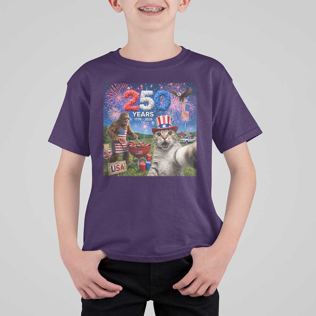 Cat Selfie with Bigfoot USA 250 Years T Shirt For Kid Funny 4th Of July Cat Graphic