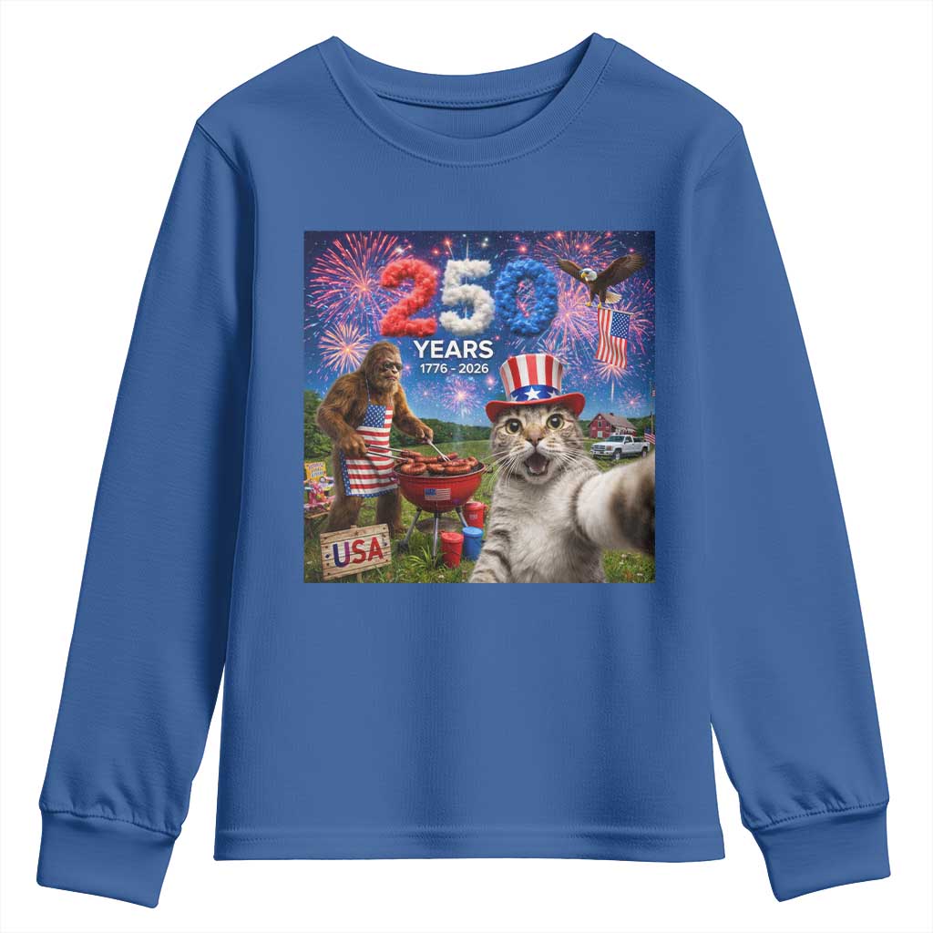 Cat Selfie with Bigfoot USA 250 Years Youth Sweatshirt Funny 4th Of July Cat Graphic