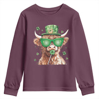 Funny St Patrick's Day Highland Cow Shamrock Youth Sweatshirt