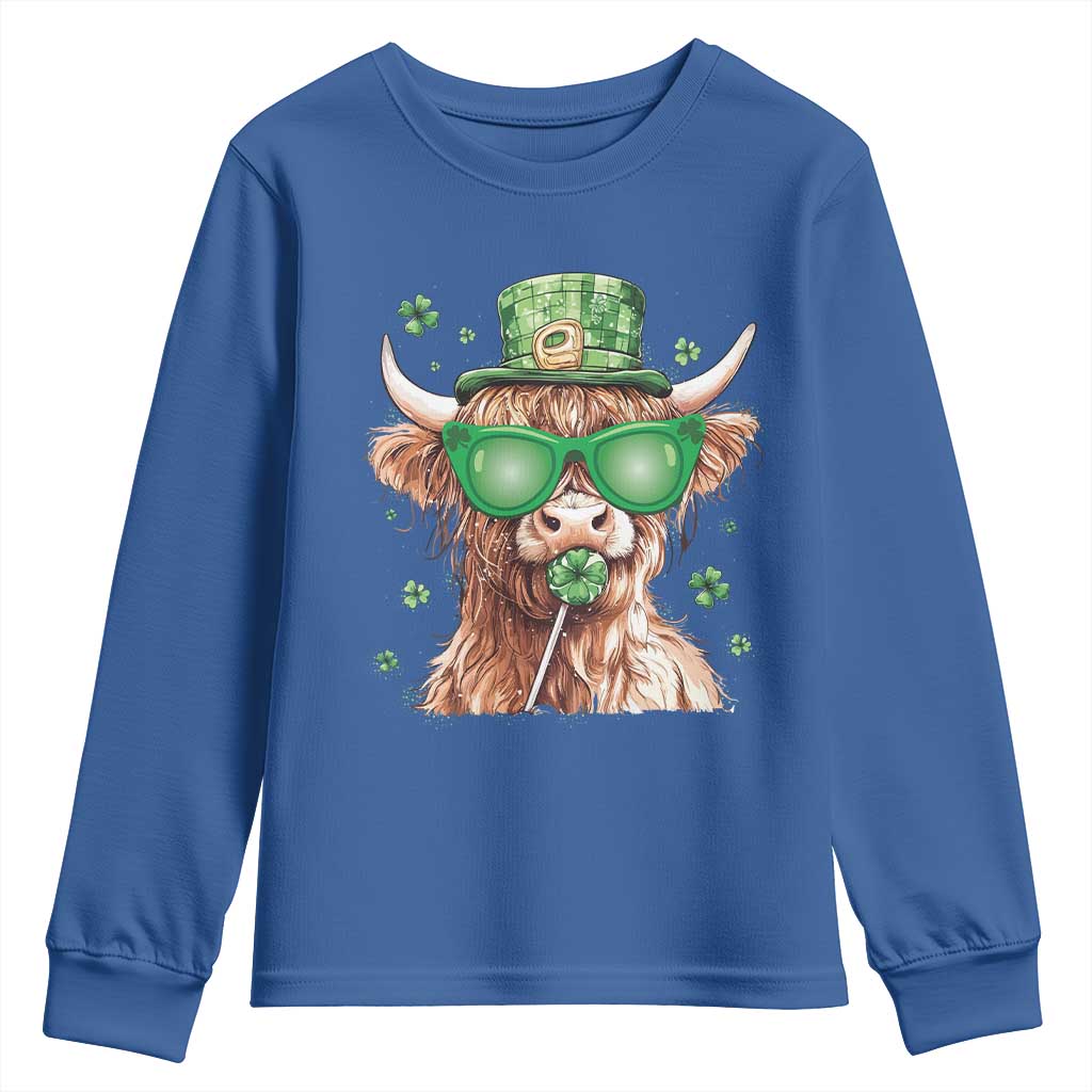 Funny St Patrick's Day Highland Cow Shamrock Youth Sweatshirt