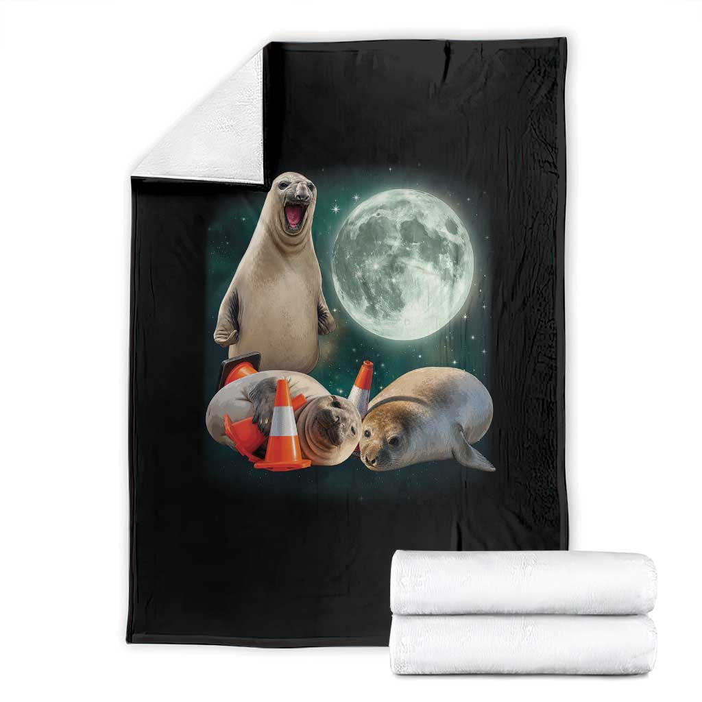 Funny Neil The Seal Howling at Moon 90s Retro Throw Blanket