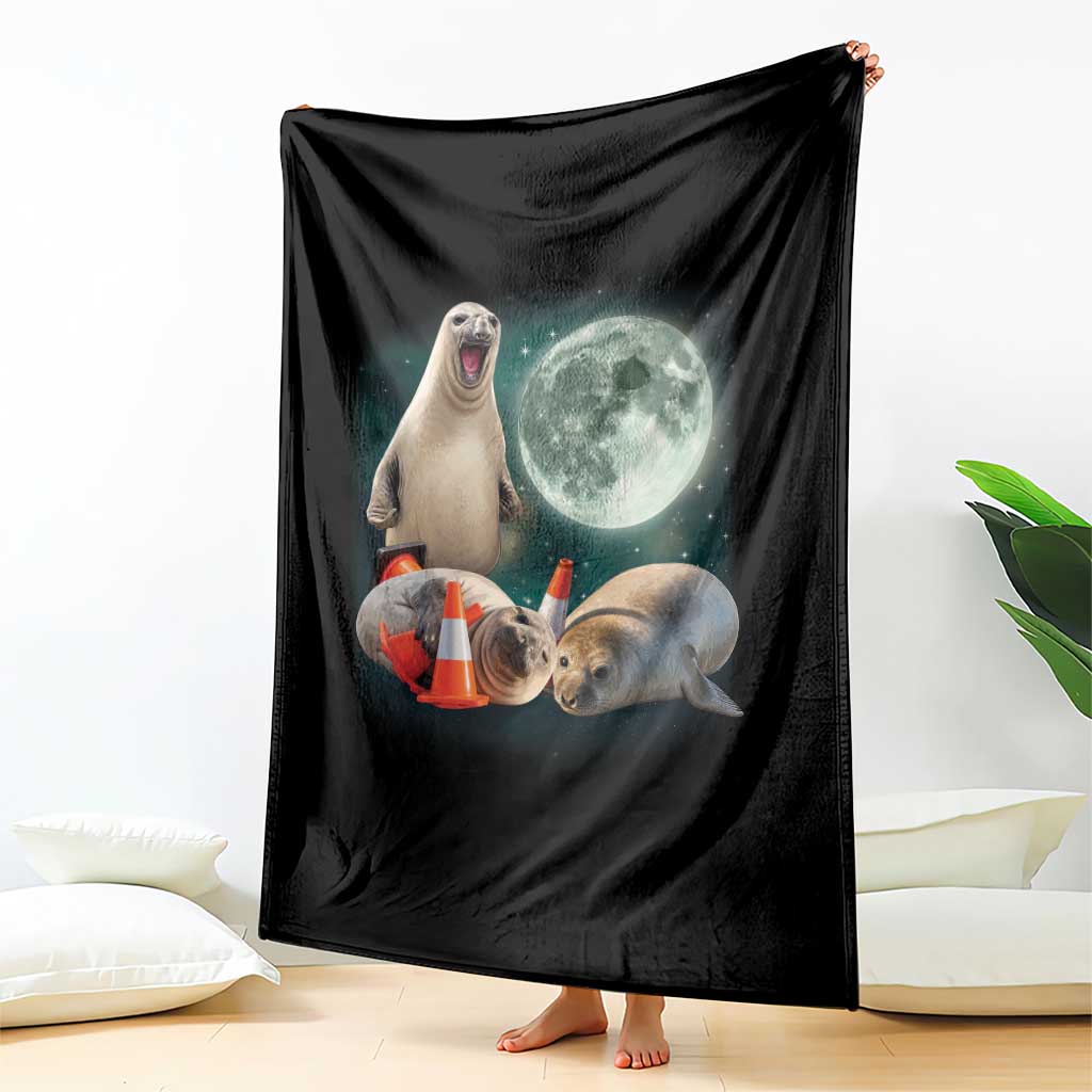 Funny Neil The Seal Howling at Moon 90s Retro Throw Blanket