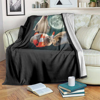 Funny Neil The Seal Howling at Moon 90s Retro Throw Blanket