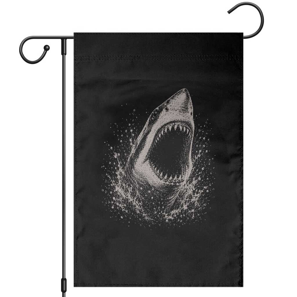 Vintage Great White Shark Jaw Graphic Garden Flag Marine Life Gifts