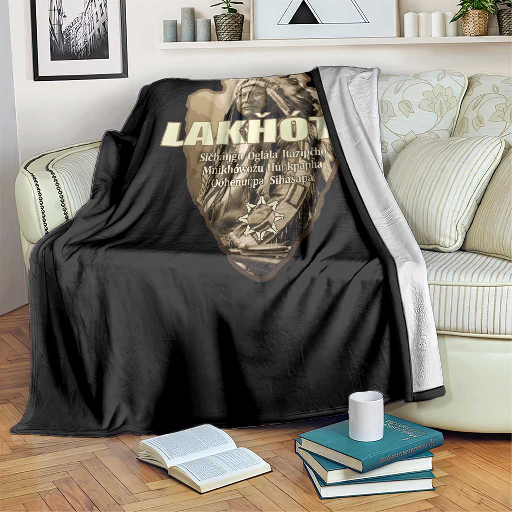 Chief Spotted Elk Lakhota Lakota Sioux Native American Indian Throw Blanket - Wonder Print Shop