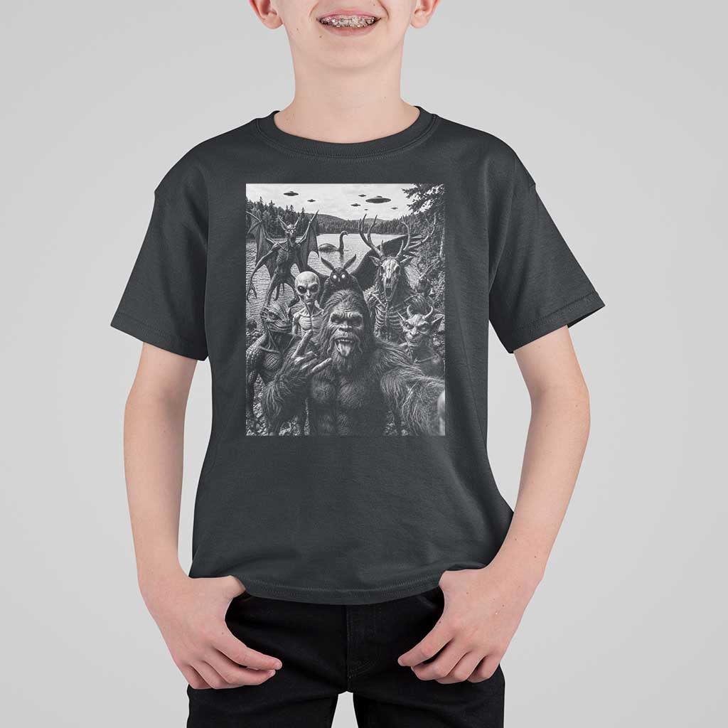 Funny Cryptid Creatures Selfie T Shirt For Kid Bigfoot Alien Cryptozoology Fantasy Mythical Monsters