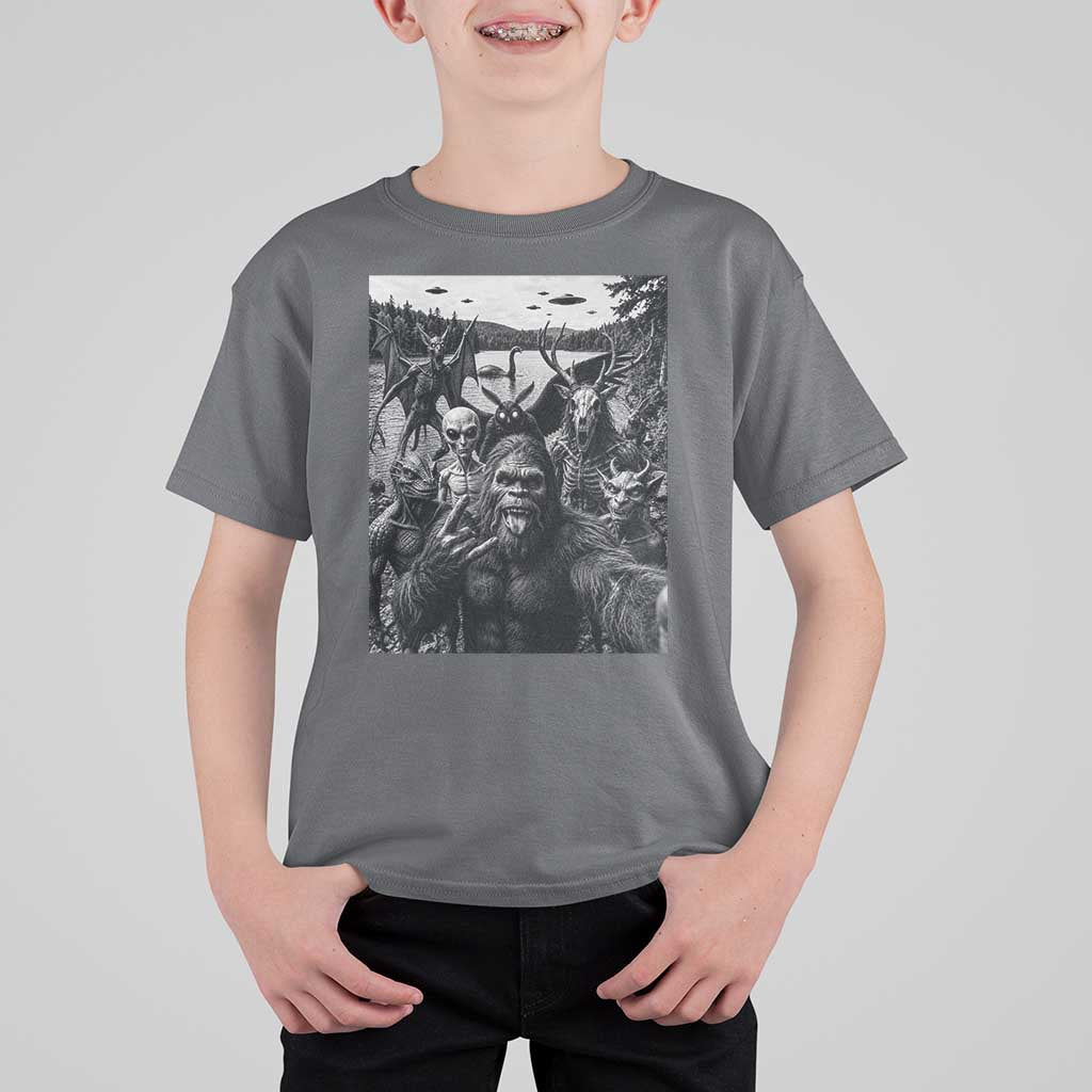 Funny Cryptid Creatures Selfie T Shirt For Kid Bigfoot Alien Cryptozoology Fantasy Mythical Monsters