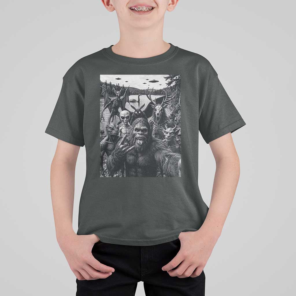 Funny Cryptid Creatures Selfie T Shirt For Kid Bigfoot Alien Cryptozoology Fantasy Mythical Monsters