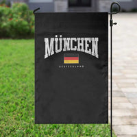 Munchen Deutschland Germany Garden Flag Vintage Athletic Sports Design