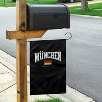 Munchen Deutschland Germany Garden Flag Vintage Athletic Sports Design