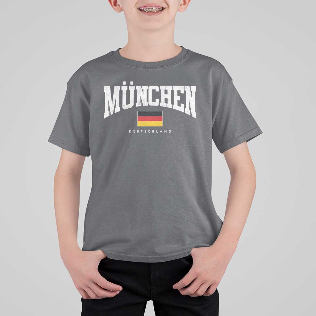 Munchen Deutschland Germany T Shirt For Kid Vintage Athletic Sports Design