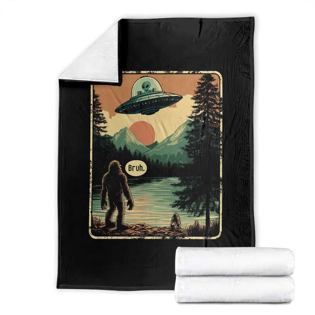 Funny Bigfoot Sasquatch Alien Spaceship UFO Introvert Bruh Throw Blanket - Wonder Print Shop