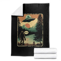 Funny Bigfoot Sasquatch Alien Spaceship UFO Introvert Bruh Throw Blanket - Wonder Print Shop