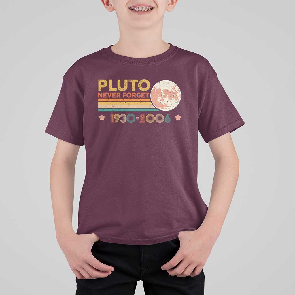 Funny Never Forget Pluto 1930 2006 T Shirt For Kid Retro Stripes