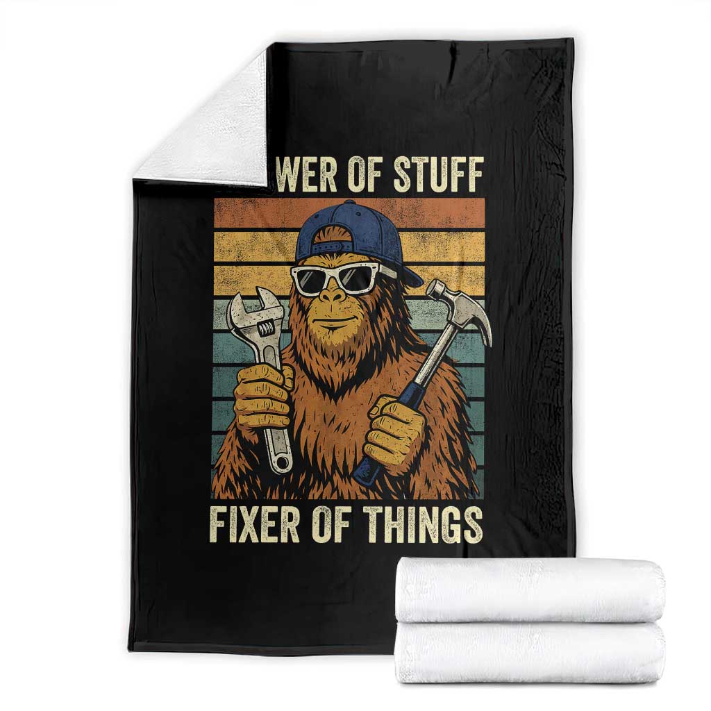 Knower Of Stuff Fixer Of Things Throw Blanket Mechanic Bigfoot Dad