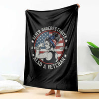 Never Underestimate A Women Who Is Also A Veteran Throw Blanket Female Veteran - Wonder Print Shop