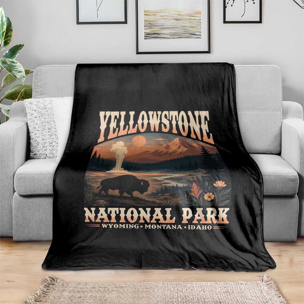 Yellowstone National Park Wyoming Montana Idaho Throw Blanket Vintage Bison Geyser