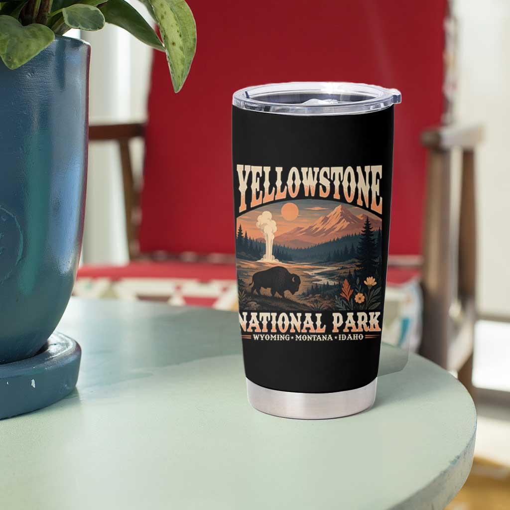 Yellowstone National Park Wyoming Montana Idaho Tumbler Cup Vintage Bison Geyser