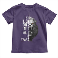 Funny The Lion Does Not Wait 18 Years Toddler T Shirt Lion Meme Gen Z Alpha - Wonder Print Shop