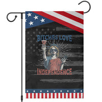 Funny Bitches Love Independence 4th Of July Garden Flag Retro Statue Of Liberty
