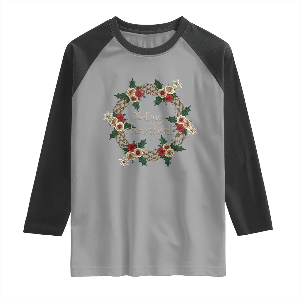Scottish Celtic Christmas Nollaig Chridheil Raglan Shirt Xmas Wreath - Wonder Print Shop