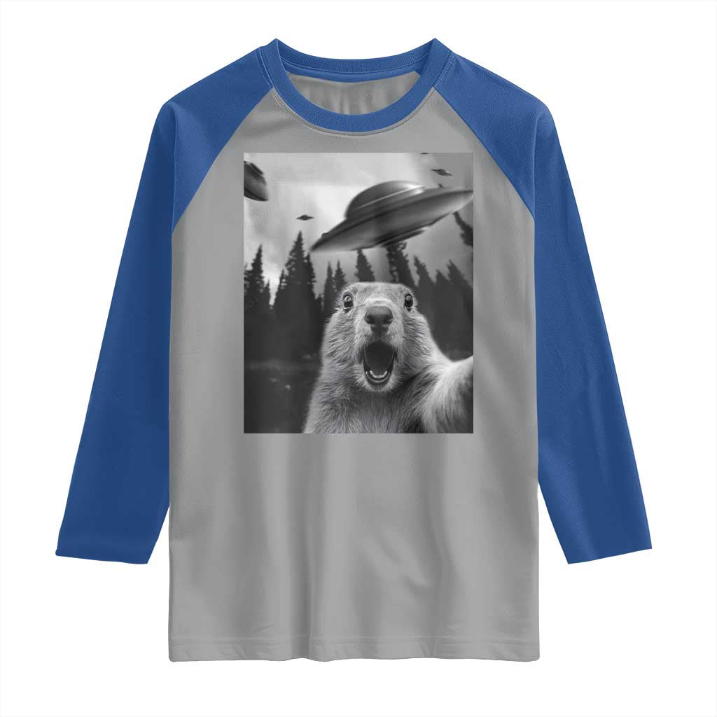 Funny Groundhog Selfie With Alien UFOs Weird Ground Hog Day Raglan Shirt - Wonder Print Shop