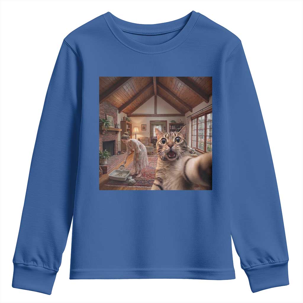 Cat Selfie with Woman Funny Cat Mom Youth Sweatshirt