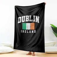 Dublin Ireland Flag Irish Retro Throwback Sports Design Throw Blanket
