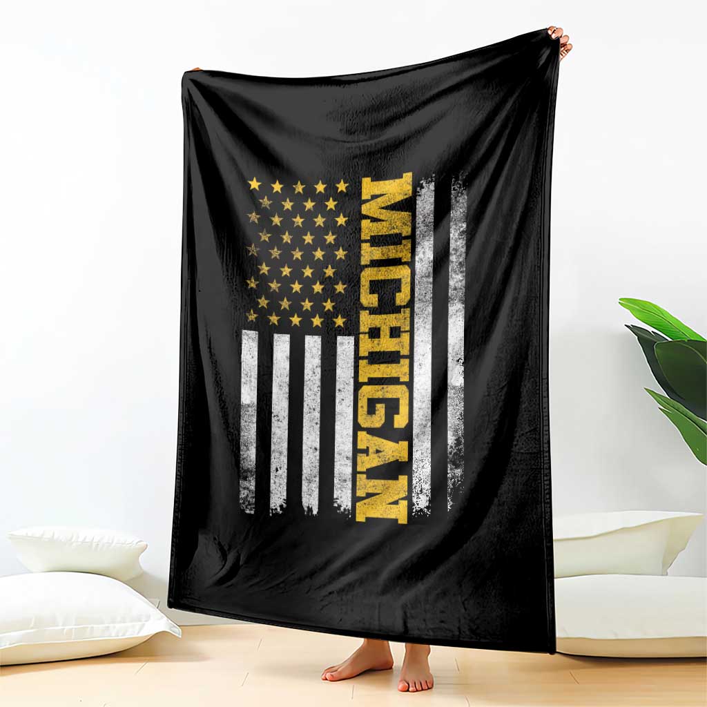 Michigan Pride Throw Blanket Vintage American Flag Distressed Varsity Aesthetic Letters MI State