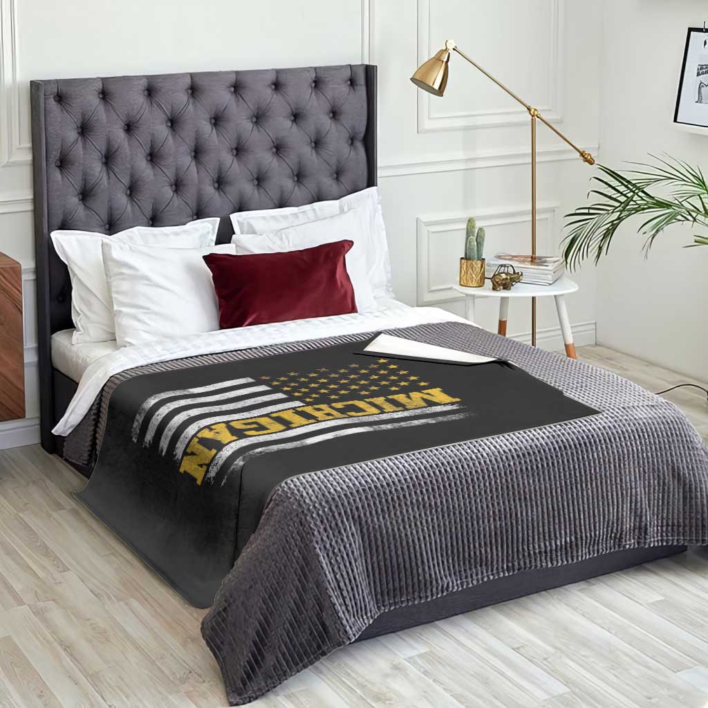 Michigan Pride Throw Blanket Vintage American Flag Distressed Varsity Aesthetic Letters MI State
