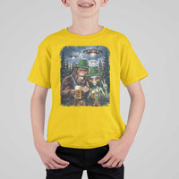 Funny Bigfoot Alien Oktoberfest T Shirt For Kid Selfie Beer Party German Lederhosen UFO Gift