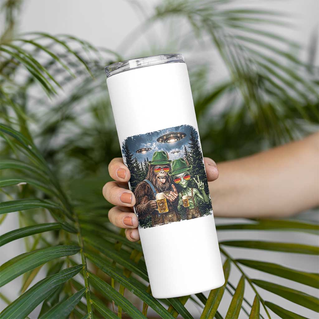 Funny Bigfoot Alien Oktoberfest Skinny Tumbler Selfie Beer Party German Lederhosen UFO Gift