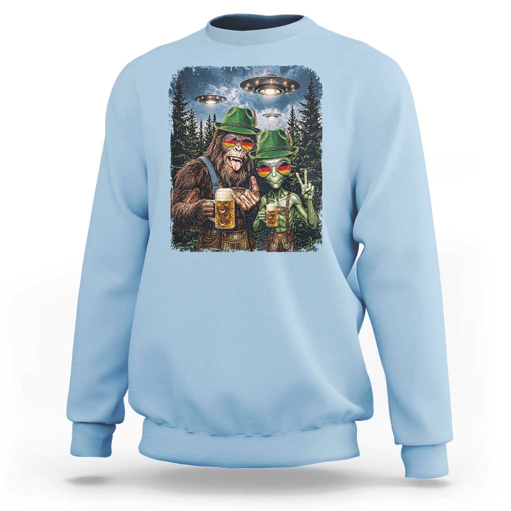 Funny Bigfoot Alien Oktoberfest Sweatshirt Selfie Beer Party German Lederhosen UFO Gift
