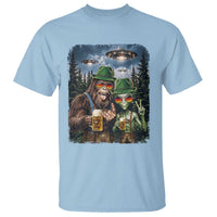 Funny Bigfoot Alien Oktoberfest T Shirt Selfie Beer Party German Lederhosen UFO Gift